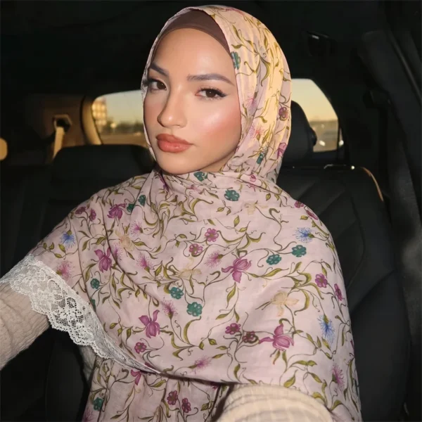 Muslim Women Light Pink Floral Print Hijab Scarf White Lace Edge Chiffon Breathable Headscarf Elegant Islamic Head Wrap