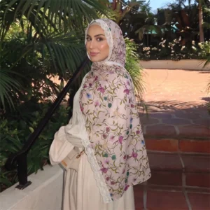 S9566f2fd79b444f59049332a8dd46540q.webp Muslim Women Light Pink Floral Print Hijab Scarf White Lace Edge Chiffon Breathable Headscarf Elegant Islamic Head Wrap